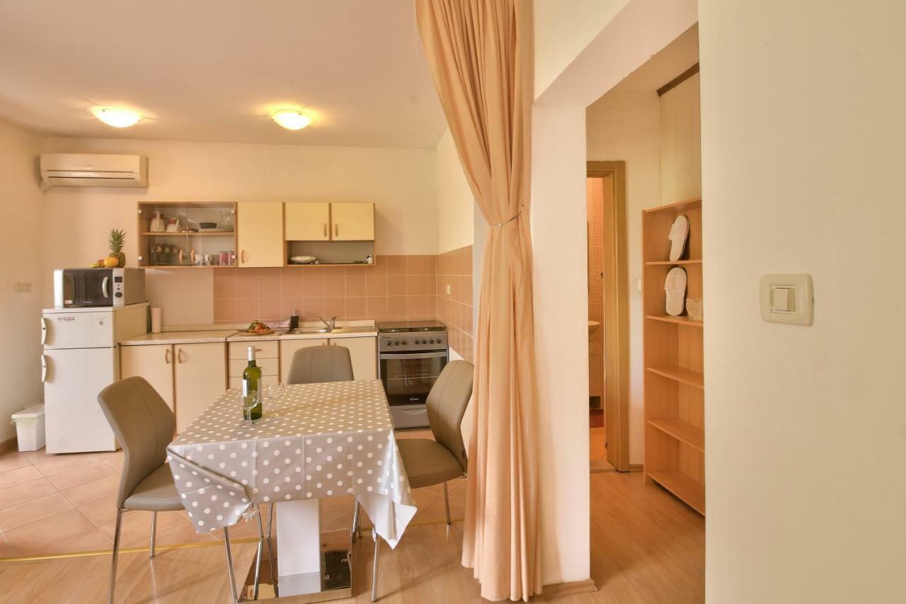 Apartment Borik Pula Exterior foto